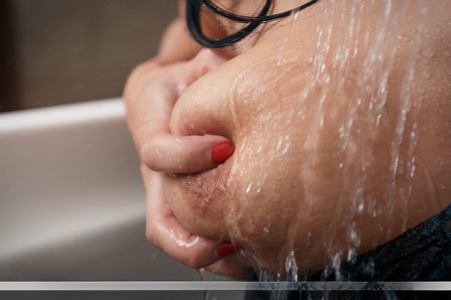 Rebeka struggles and escapes to intensely finger her dripping pussy - 7