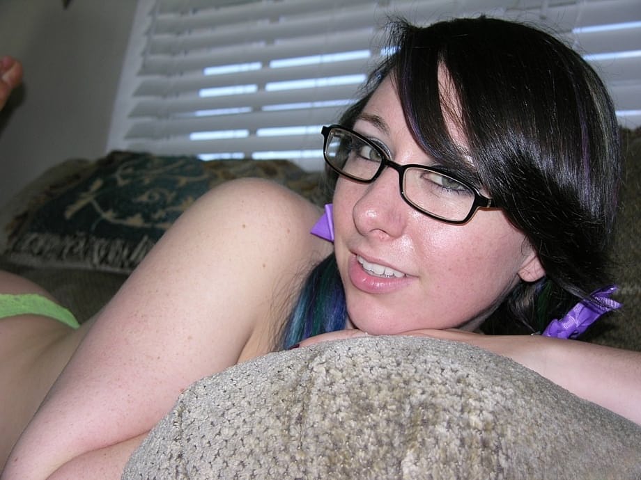 Plump amateur Dakota Charms grabs her big ass during a masturbation session