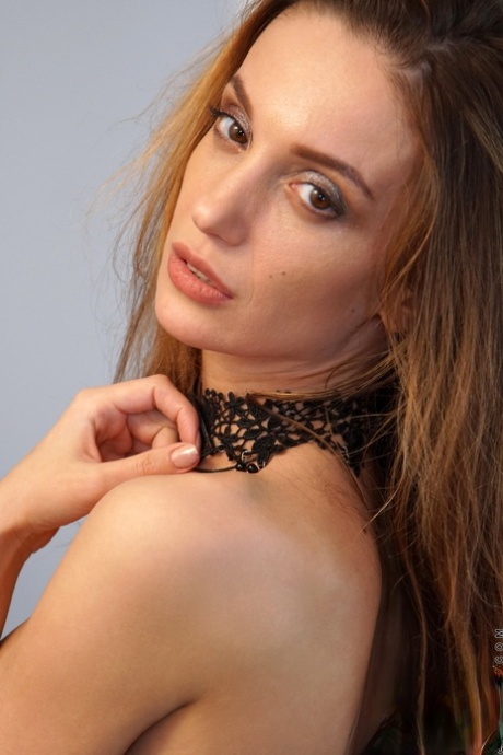 Mary Frost in sheer stockings tantalizes her dripping snatch with fingering in choker - 4