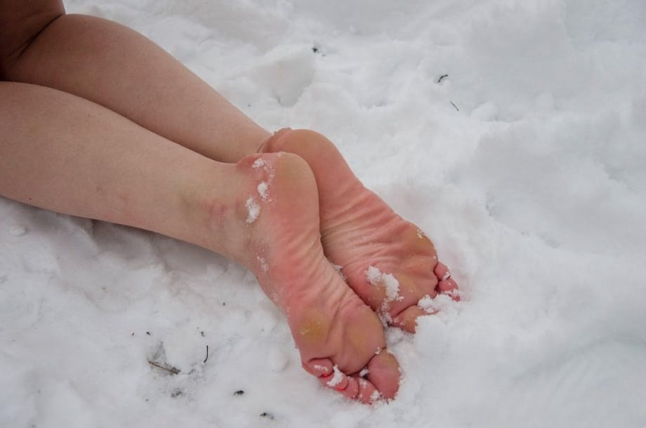 Bound Claudia Dark naked in snow, her saggy tits and bare feet exposed helplessly - 16
