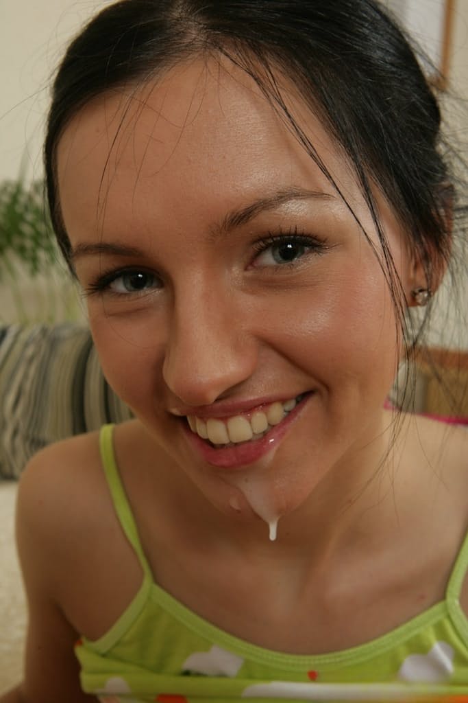 Sweet teen Diana drips cum from her chin after fucking in her socks