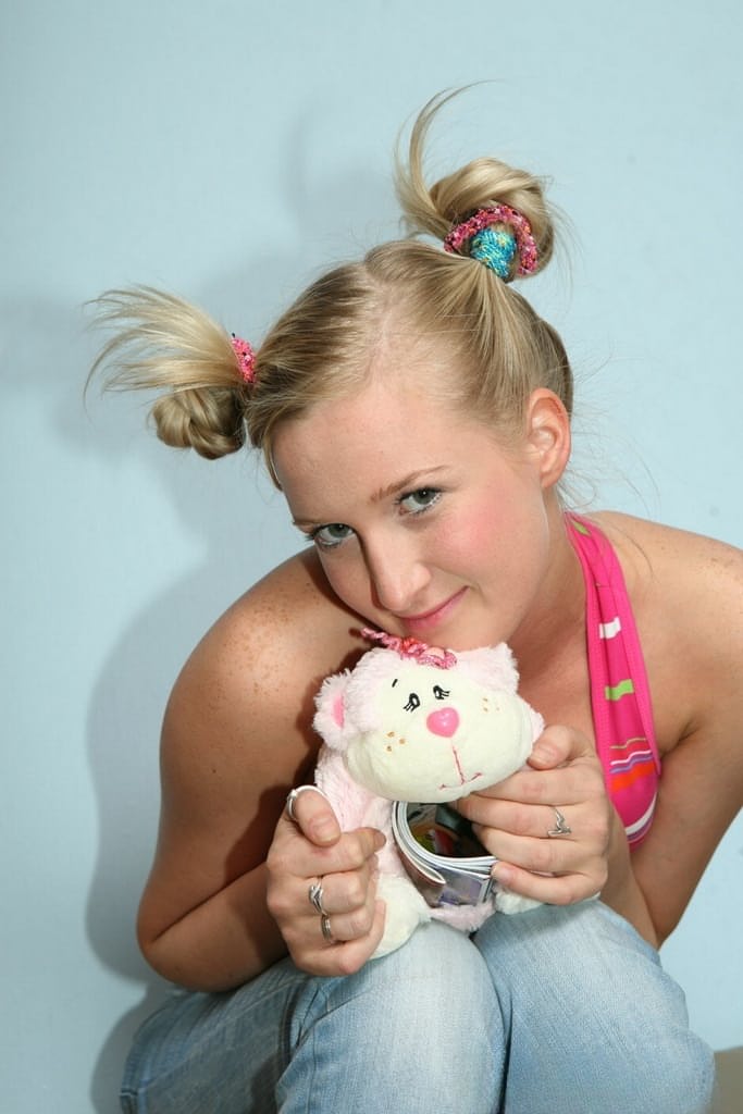 Inga the young-looking blonde seduces her old teacher with puffy pigtails - 1