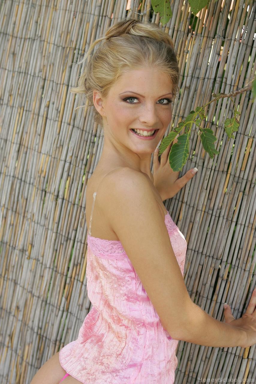 Cayenne Klein strips her teen panties on patio for raw nude modeling - 6