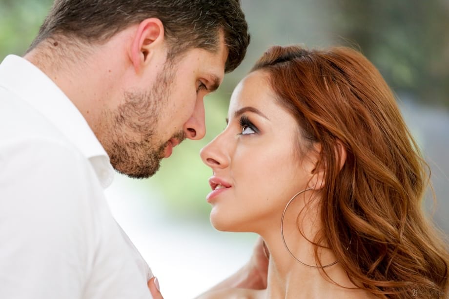 Vanna Bardot's dripping creampie after passionate redhead lover's intense deep thrusts - 3