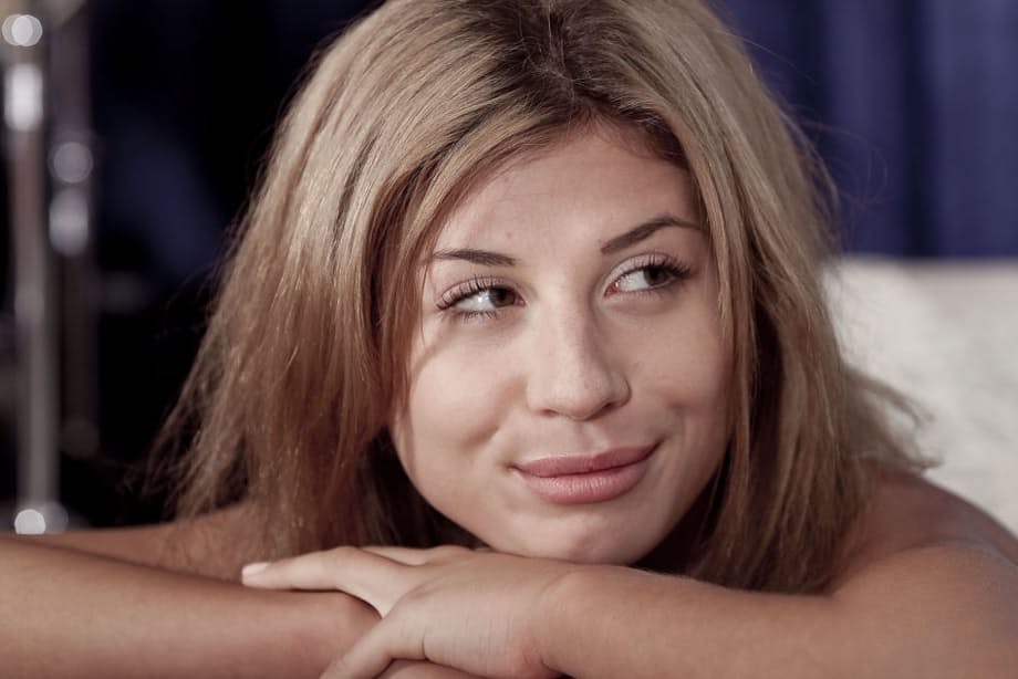 Ioana fa un pomino schifoso al suo paparino con la pelle raggrinzita - 1