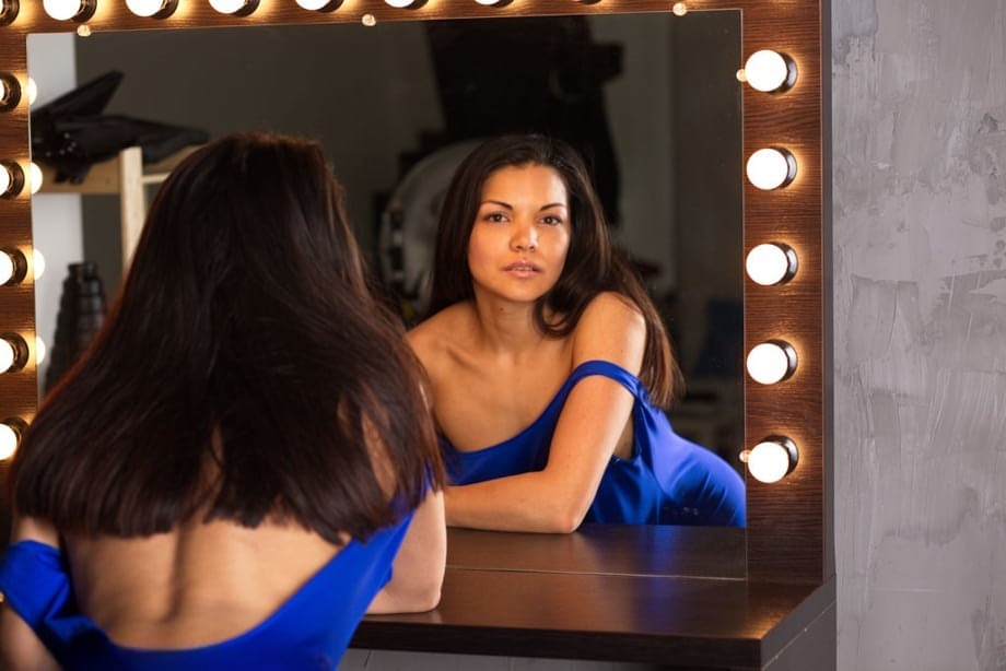 Sultry Isha strips nude barefoot before gleaming vanity mirror - 2