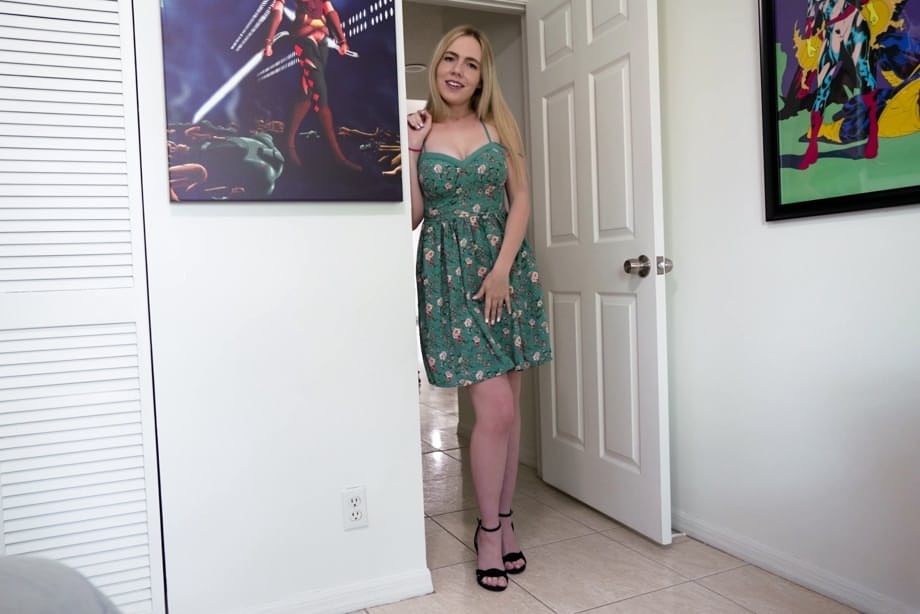 Busty Rebel Rhyder craves Luke Longly pounding her with Cory Chase - 1