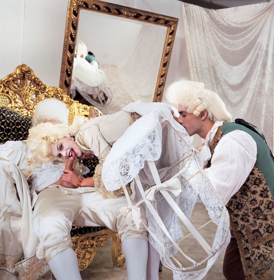 Fabiola aguiche deux hommes avec un cosplay des règles enflammé MMF - 4