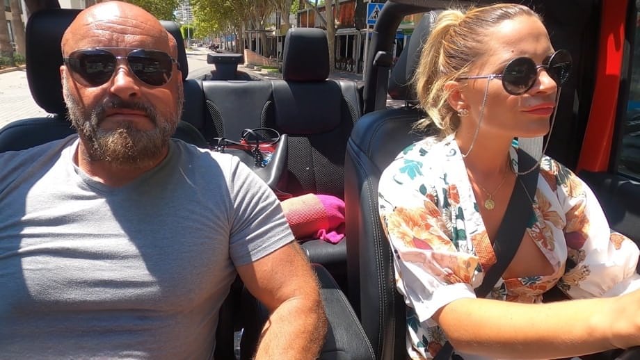 Leidy De Leon, la bellissima MILF tedesca, si scatena in un hot sesso hardcore dietro i cespugli - 3