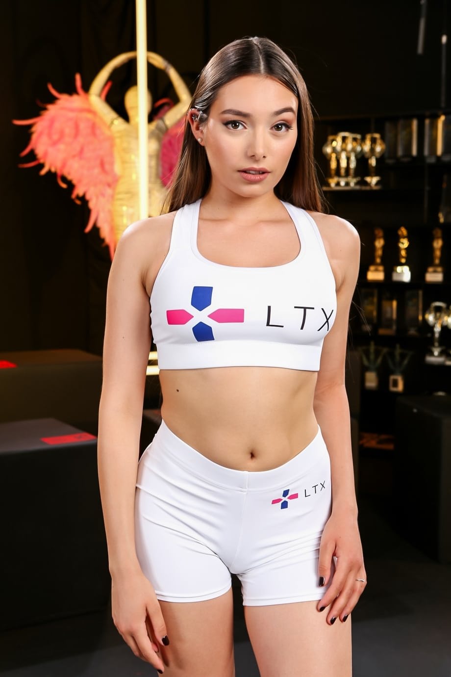 Voluptuous Viola Cami lounges in skin-tight athletic wear before wild interracial foursome - 6