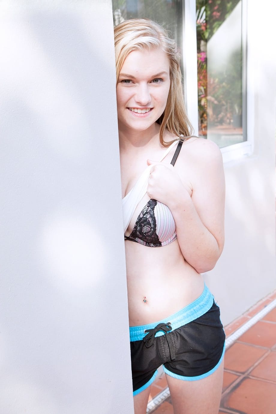 Jessie Young sheds her bikini slowly by the warm poolside - 4