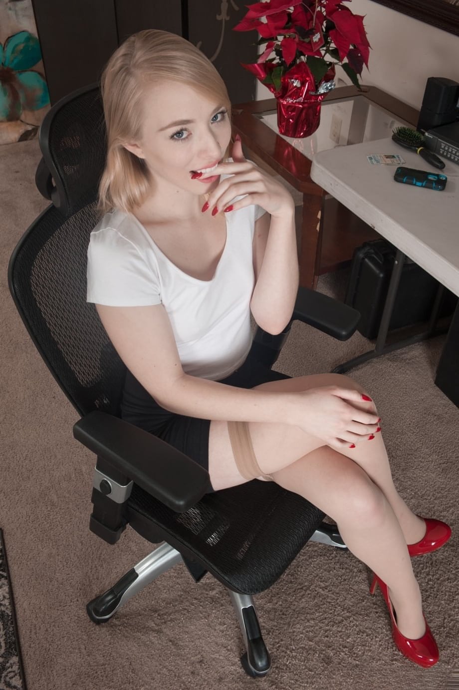 Trillium the hot office blonde flashes her hairy pussy and parts her lips on the desk - 2