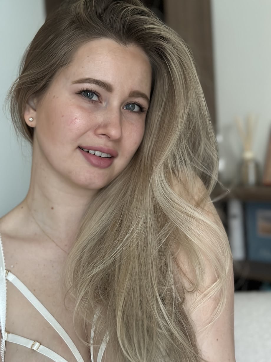 Stella Cardo blonde strips through luxurious lingerie in teasing non-nude gallery - 6
