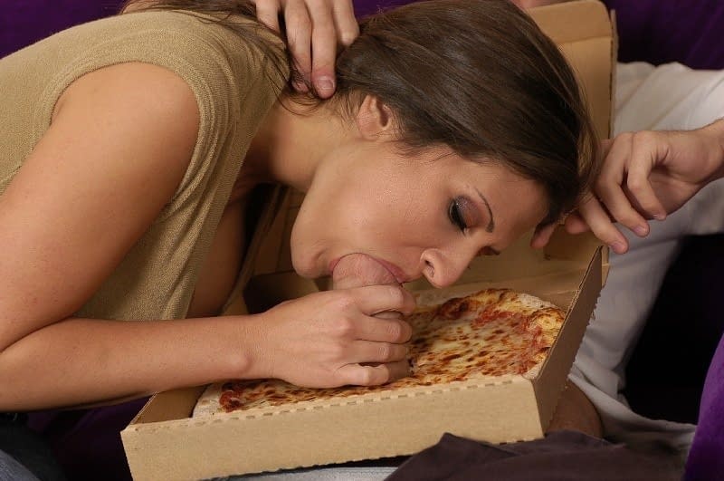 Il monticello ipnotico di Austin Kincaid, che fa sprofondare il ragazzo della pizza in un orgasmo pulsante e profondo - 5
