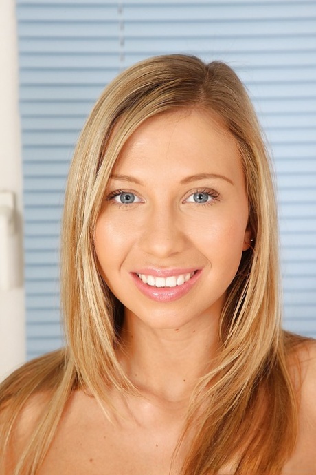 Undressing and posing scene by beautiful teen babe named Nastie