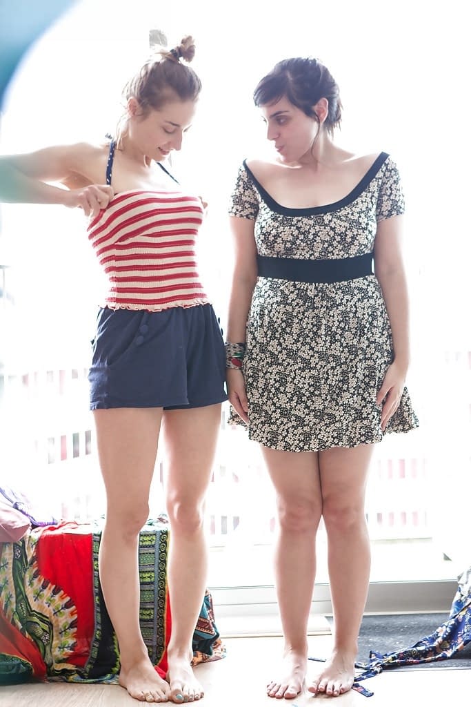Beatrix's hot lesbian amateur play leaves an orgasmic aftermath - 15