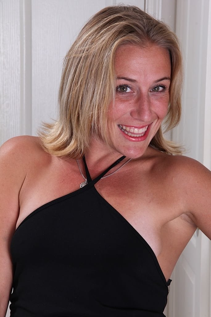 Sky strips eagerly showing perfect small tits and dripping shaved pussy - 1