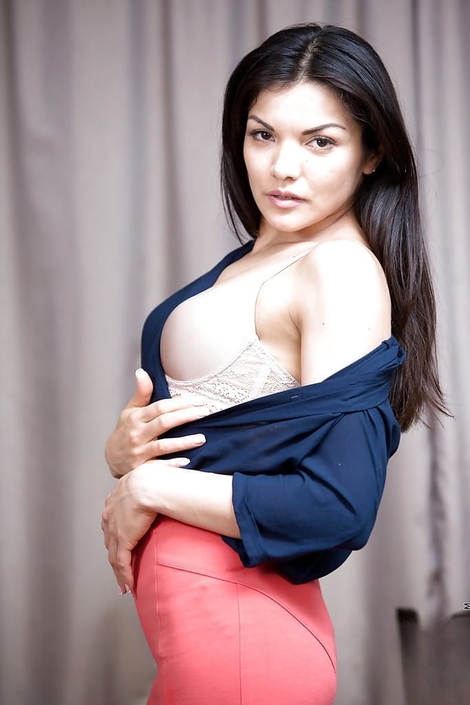 Isha, gorgeous brunette MILF, flashing tiny titties and smooth shaved pussy while posing completely naked - 2