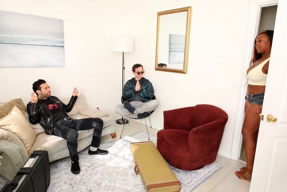 La exuberante eebony Jayden Starr recibe una polla de rockstar y el placer de un bukkake del grupo - 4