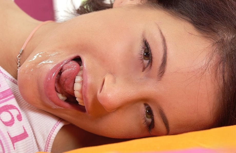 Slutty Lara Craft Deepthroating Giant Dick With Sloppy Hungarian Passion - 21
