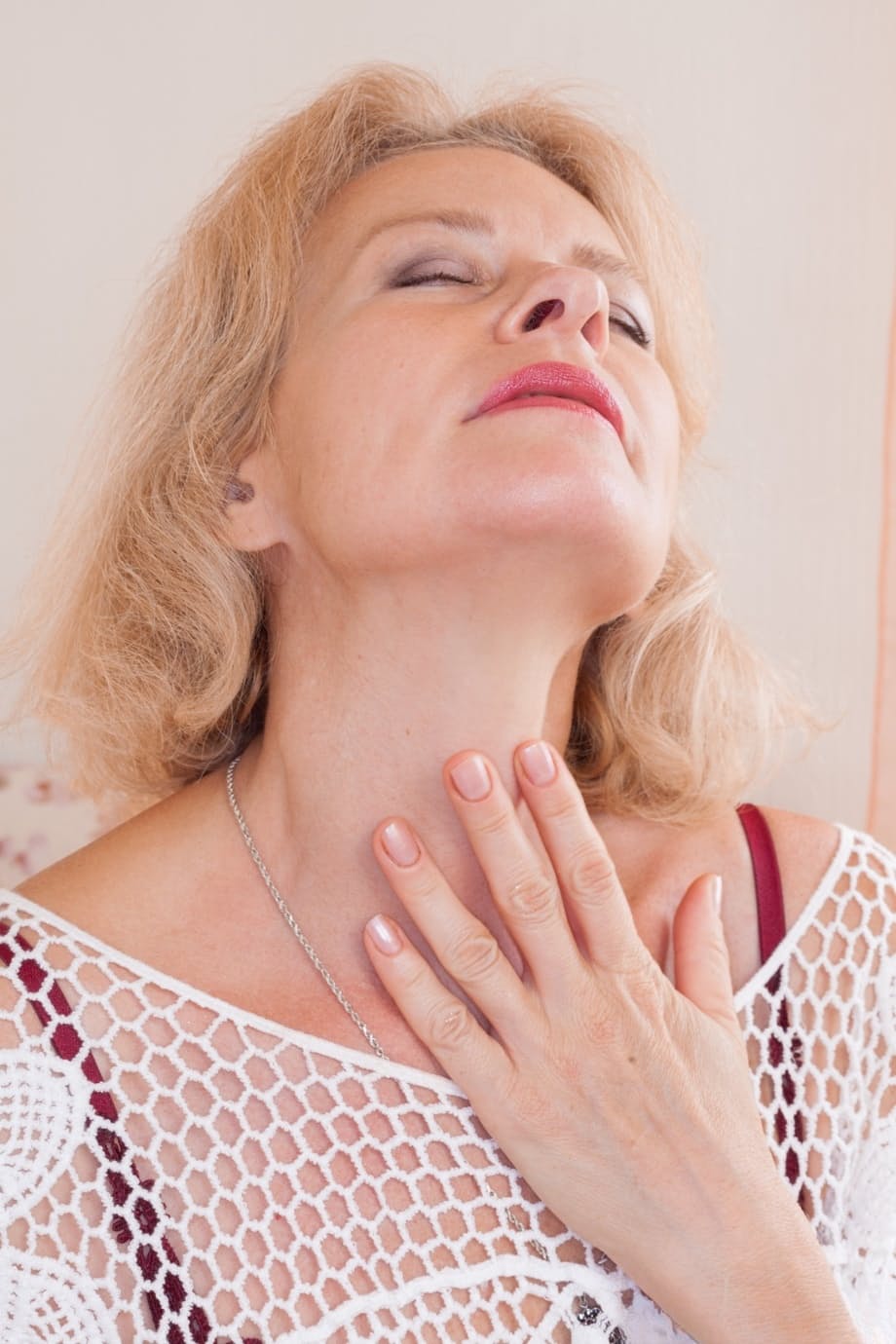 Diana granny exhibits her luscious hot sweaty bush while fingering hard - 2