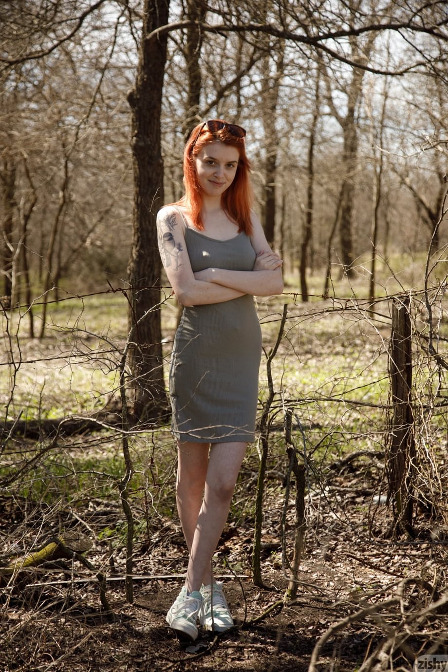 Dallas exposes her huge smoking hot tits outdoors in sensual forest tease - 5