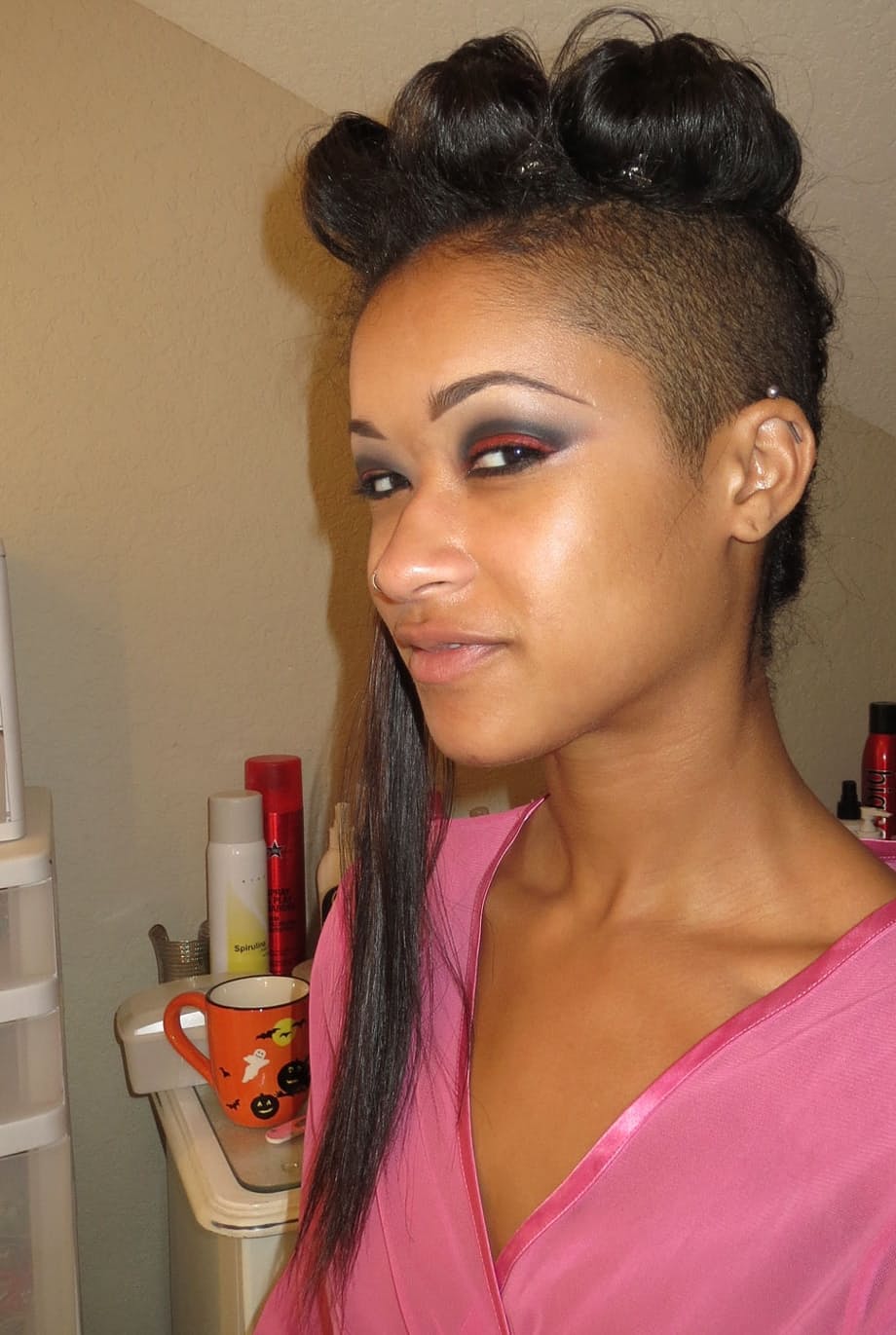 Slender Skin Diamond teases in sheer stockings and leather, stunning solo worship - 17