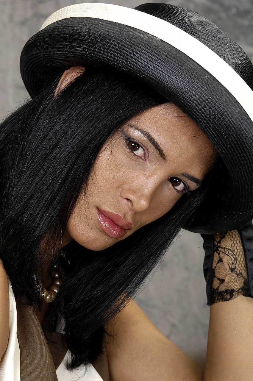 Melissa Del Prado, chaude Latina transsexuelle récompensée par une pipe hardcore insatiable offerte par un magnifique mec - 7
