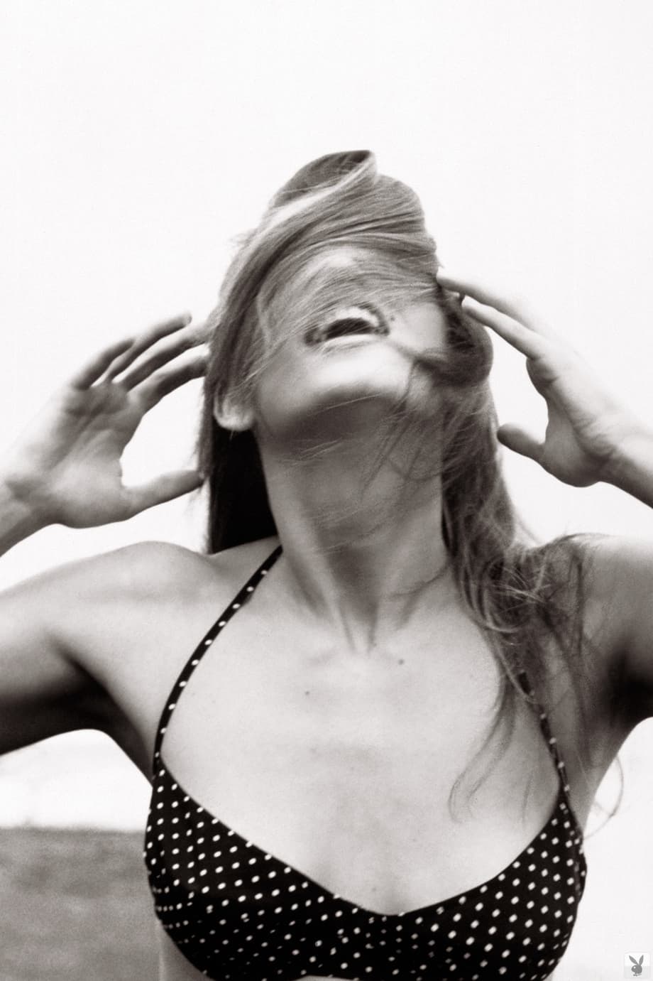 Cindy Crawford complètement nue dans des photos de séduction crues en noir et blanc - 6