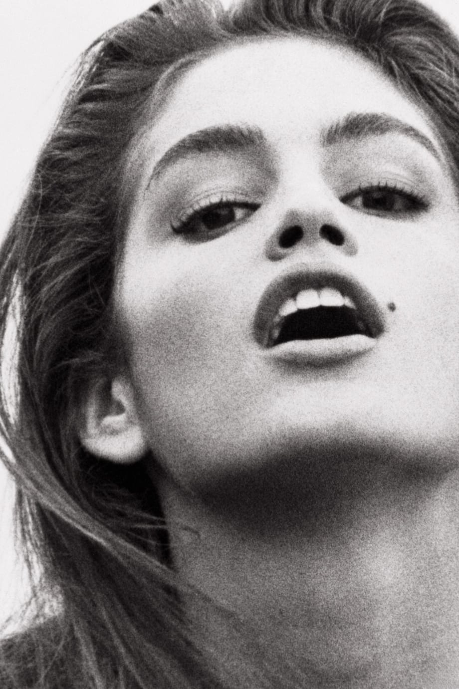 Cindy Crawford complètement nue dans des photos de séduction crues en noir et blanc - 8
