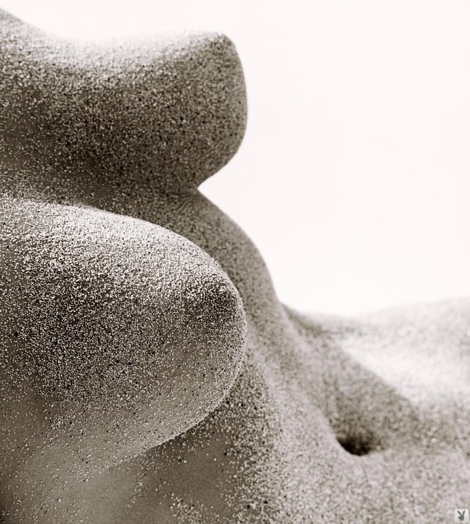 Cindy Crawford complètement nue dans des photos de séduction crues en noir et blanc - 13