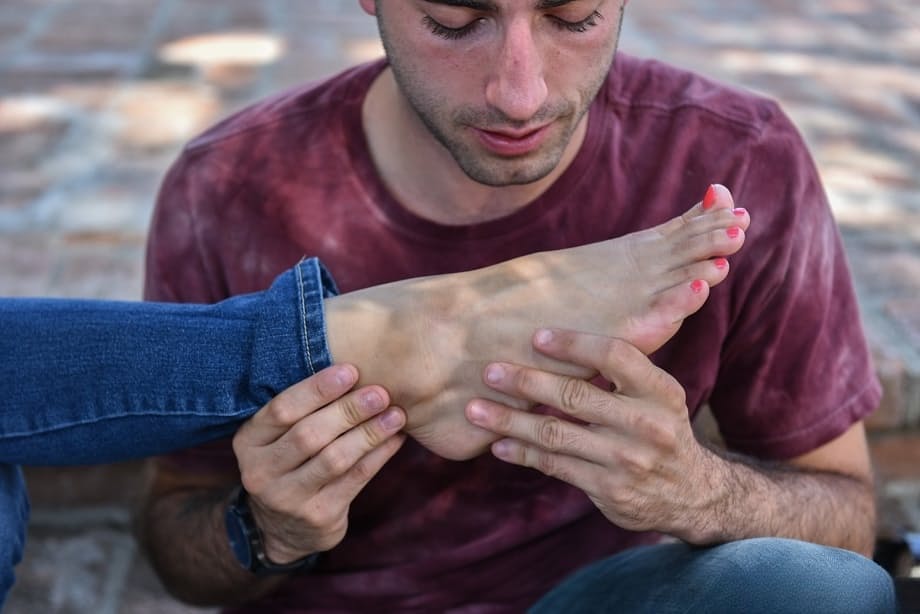 Seductive Brenna Sparks explores erotic outdoor foot play and passionate hardcore fucking - 4