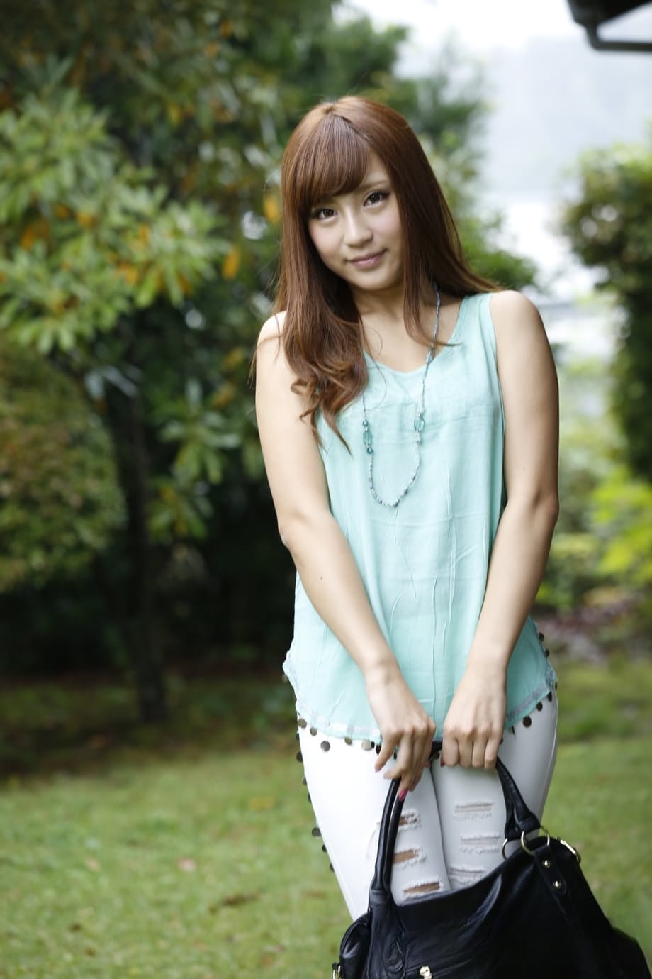 Anna Anjo strips completely naked for an explicit, tantalizing Asian teen body show - 12
