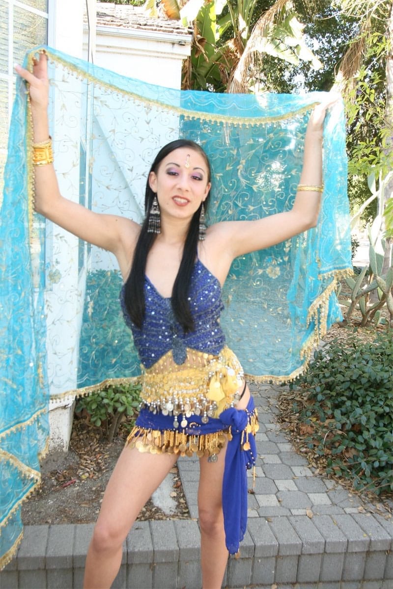 Vashti proudly displays her plump Indian boobs while shaking her curvy bare butt - 2