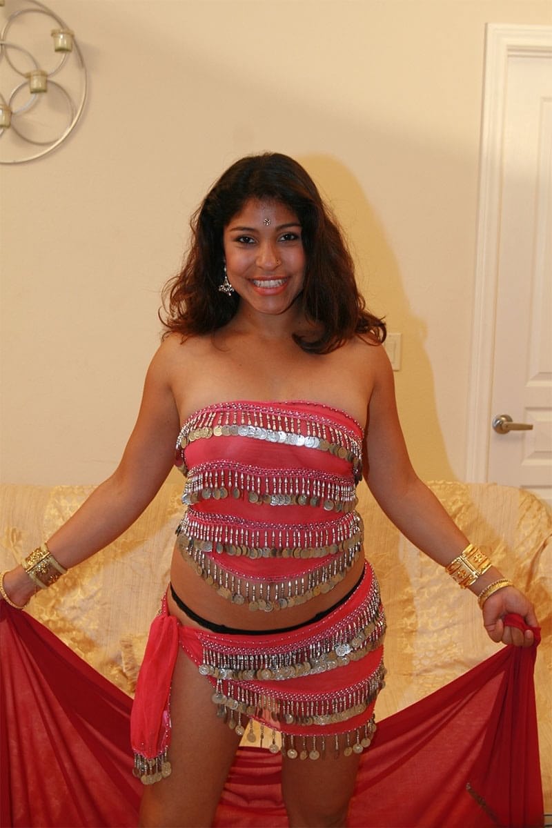 Hot Indian milf Shari shows natural tits, amazing big ass & hairy pussy
