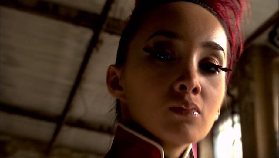 Lia Baren brutalement ligotée et humiliée par une domination impitoyable dans une ruine abandonnée - 16