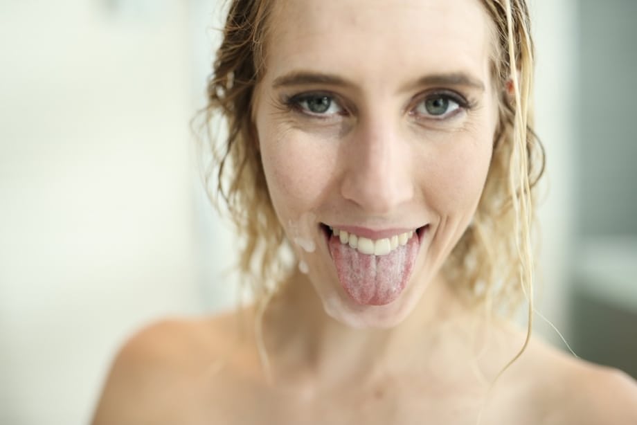 Cadence Lux strips down to kneel and deepthroats with dirty-blonde passion - 17