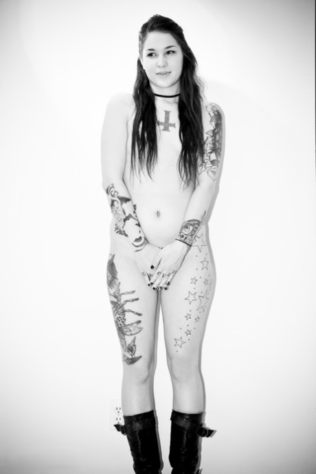 Zarrah the tattooed goth babe seductively fingers her petite boobs and smooth slit - 2