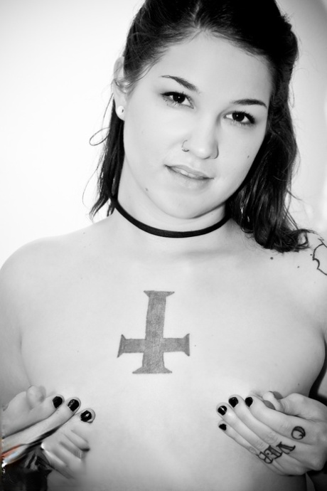 Zarrah the tattooed goth babe seductively fingers her petite boobs and smooth slit - 15
