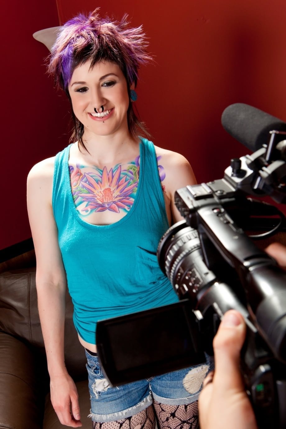 Severin Graves flaunts her stunning pierced tattoos during a steamy POV blowjob scene - 1