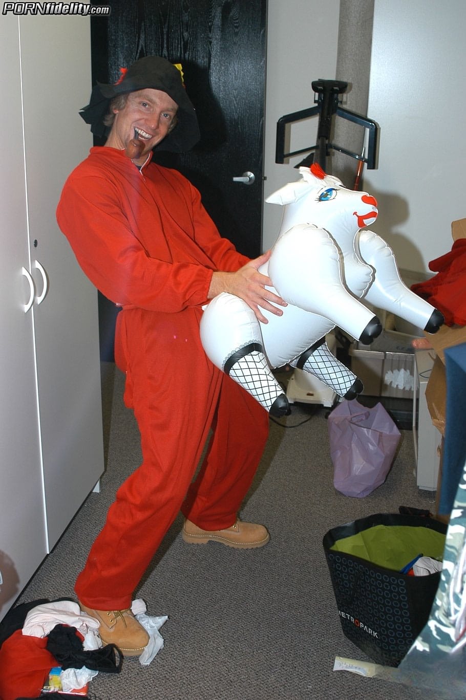Las enormes tetas de Coco Pink y su culito jugoso expuestos en una sesión sensual explícita - 15