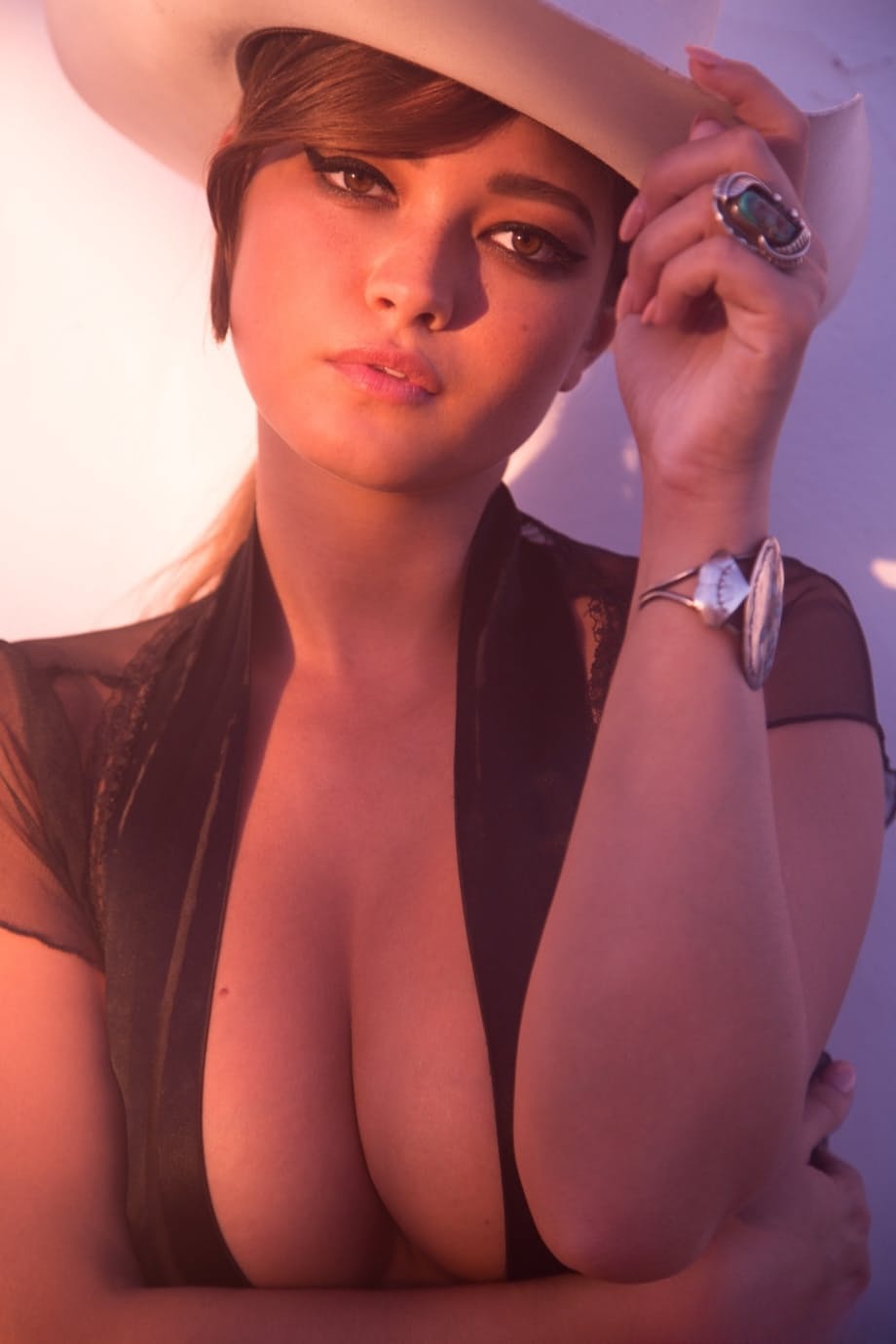 Gangster outdoor solo with Chelsie Aryn massive tits exposed fully - 16