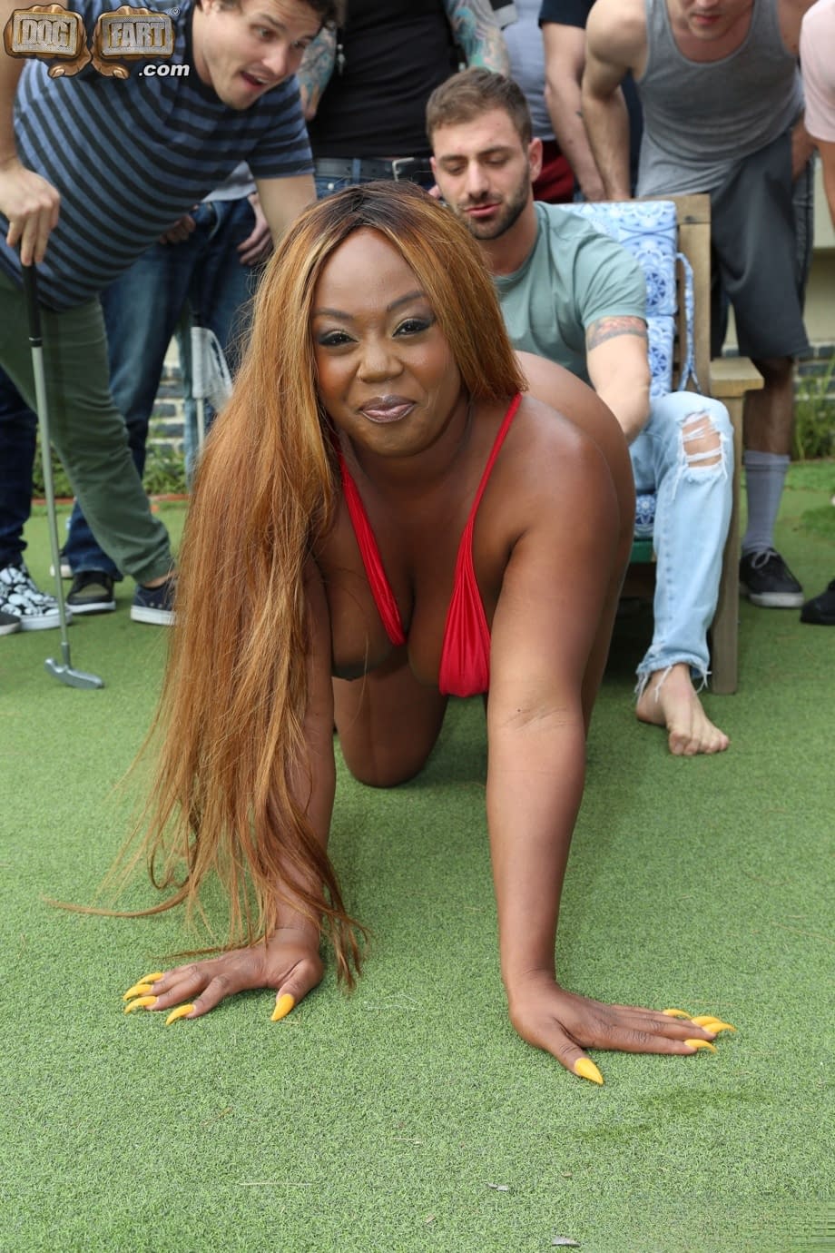 El enorme trasero ébano de Jayden Starr devastado en una orgía al aire libre con BBC - 2