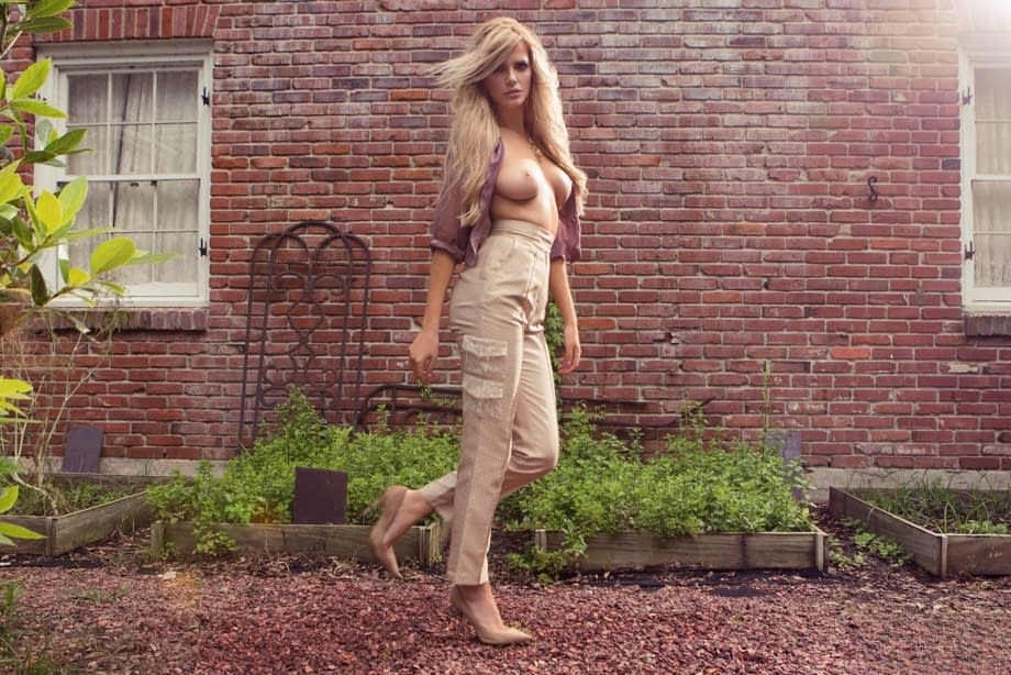 Stephanie Branton flaunts huge bare breasts in sizzling blond bombshell display - 10