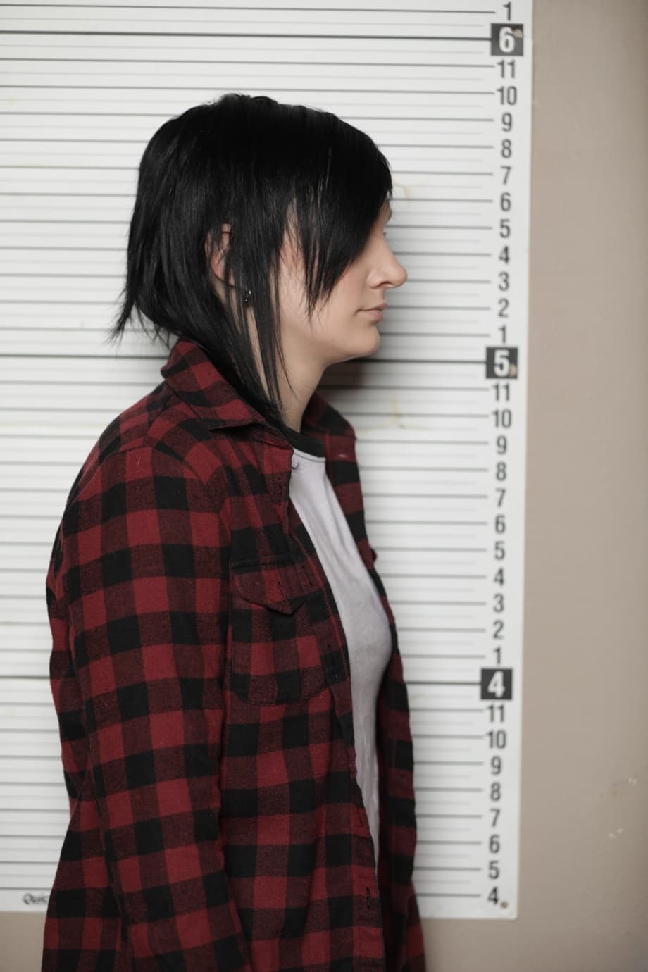 Anna de Ville Tongue-Kissing Two Lesbian Delinquents Behind Prison Bars - 6