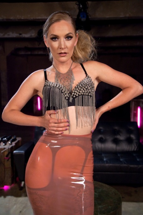 Siouxsie Q leads tantalizing lingerie vixens in seductive topless group poses - 14