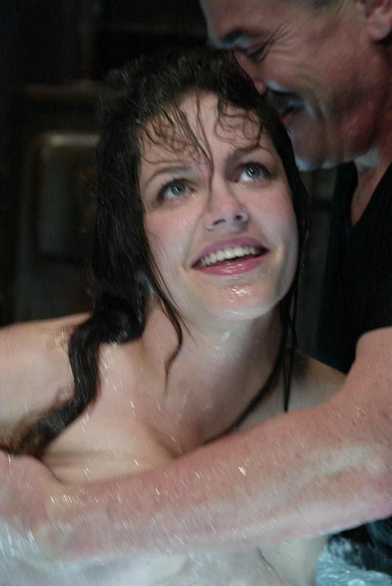 Bobbi Starr suffers exquisite bondage torment as cruel hands submerge her dripping body - 7