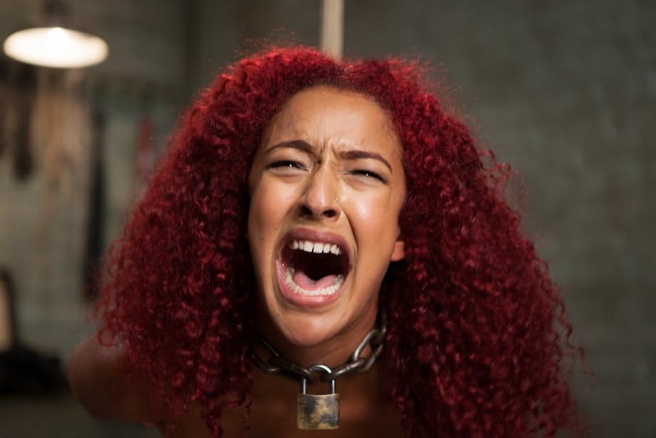 Daisy Ducati livre la plus torride des soumissions en tant que beauté ébène dans une action intense avec bondage - 17