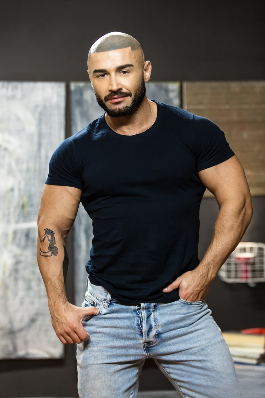 Gabriel Cross besa ferozmente a un musculoso modelo antes de follarle el culo a pelo - 2
