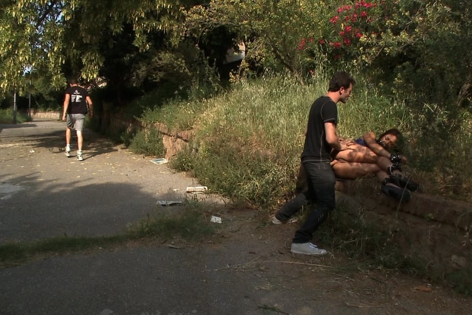 Sara May Enjoying Intense Sex in Public While Re Ultimately Restrained - 15